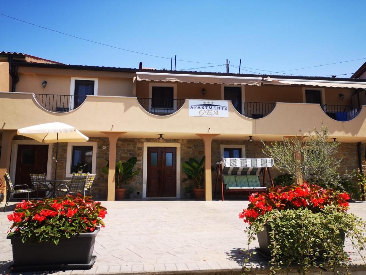 Apartments Gea 루치야 외부 사진