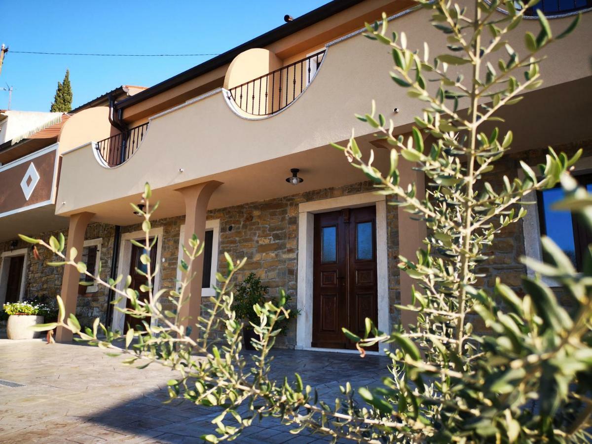 Apartments Gea 루치야 외부 사진